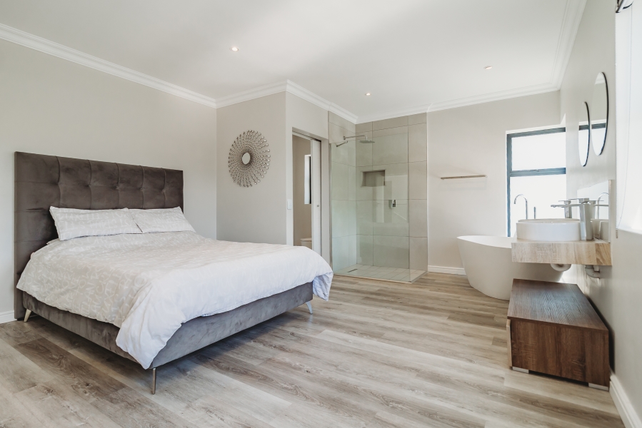 4 Bedroom Property for Sale in Welgelegen Western Cape